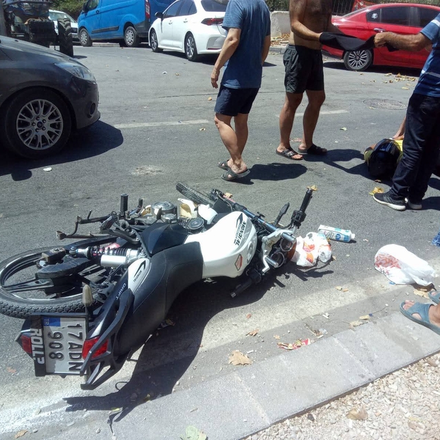 Erdek'te 2 motosikletin çarpıştığı kazada 2 kişi yaralandı