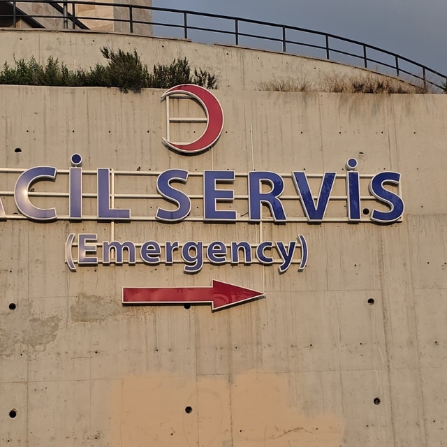 Tartıştığı eşini 7 yerinden bıçakladı