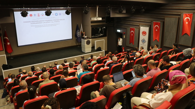 Yalova'da "Osmanlı Kaynaklarının Neşrinde Yöntem Birliği" çalıştayı başladı