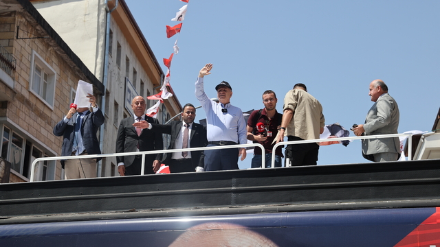 Zafer Partisi Genel Başkanı Özdağ, Nevşehir'de ziyaretlerde bulundu