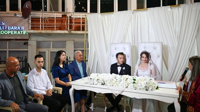 Kırklareli Valisi Turan nikah şahitliği yaptı