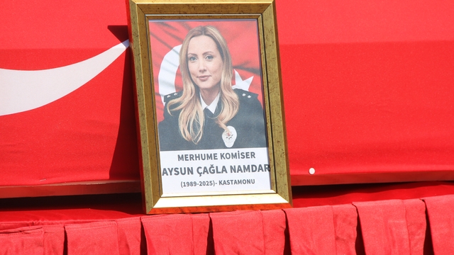Trafik kazasında hayatını kaybeden komiser için tören