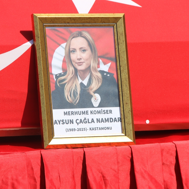 Trafik kazasında hayatını kaybeden komiser için tören