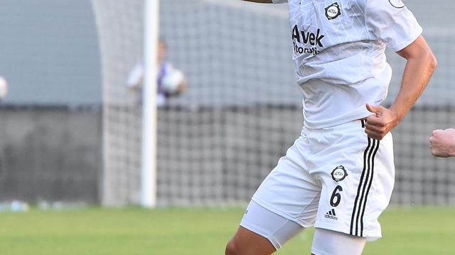 Altay'da Ceyhun ve Özgür beklemede