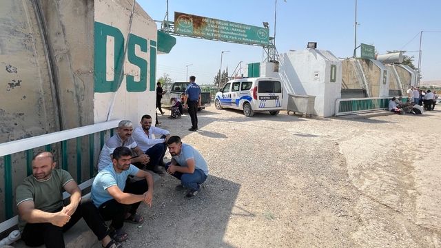 Şanlıurfa'da sulama kanalında akıntıya kapılan kişiyi arama çalışması sürüyor