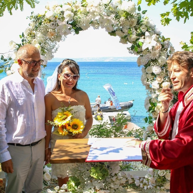 Çanakkale'de deniz tutkunu çift su altında evlendi