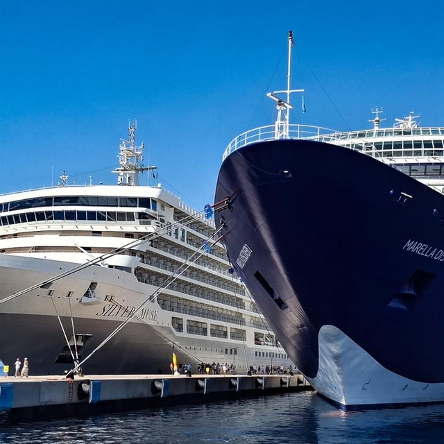 Bodrum'a iki kruvaziyerle 2 bin 482 yolcu geldi