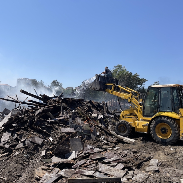GÜNCELLEME - Amasya'da kereste deposunda çıkan yangın söndürüldü
