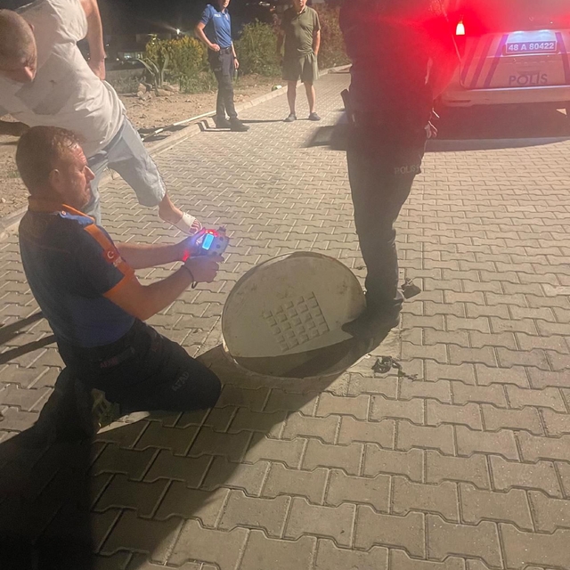 Temizlemek için girdikleri atık su hattında zehirlenen 2 kişi, tedaviye alı...