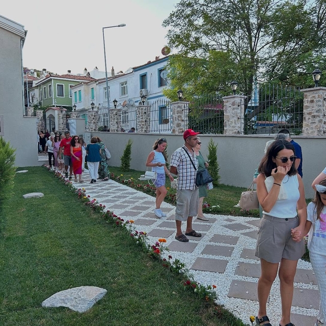 Bozcaada'daki restore edilen tarihi kilise 2 yıl aradan sonra yeniden açıld...