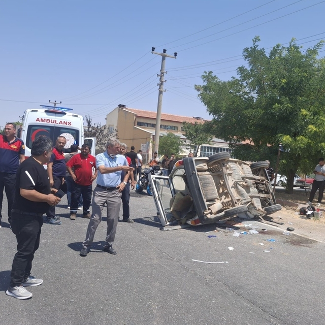 Nevşehir'de otomobille motosikletin çarpıştığı kazada 3 kişi yaralandı