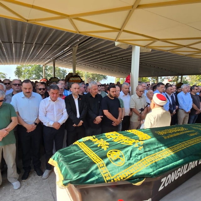 Zonguldak Belediye Başkanı Erdem'in vefat eden babası son yolculuğuna uğurl...