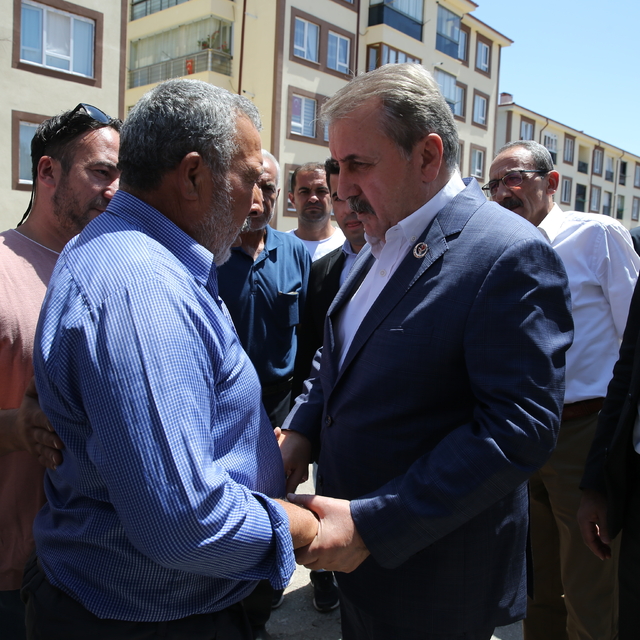 BBP Genel Başkanı Destici, Eskişehir'de yangın bölgesini ziyaret etti: