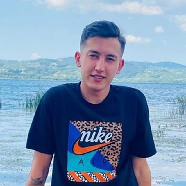 İzmit'te bıçaklı kavga: 1 ölü