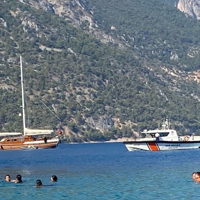 Muğla'da denizde kaybolan kişiyi arama çalışmaları sürüyor