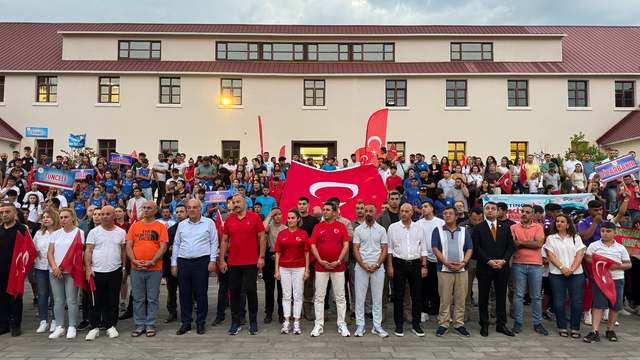 Tunceli'de Türkiye Rafting Şampiyonası ve Süper Kupa Yarışları'nın açılışı yapıldı