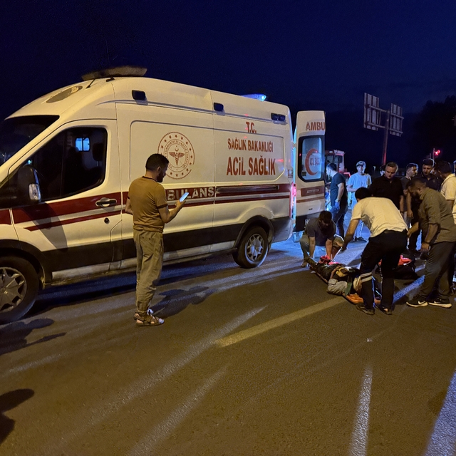 Ağrı'da otomobilin çarptığı yaya yaralandı