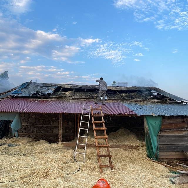 Saimbeyli'de samanlıkta çıkan yangın söndürüldü