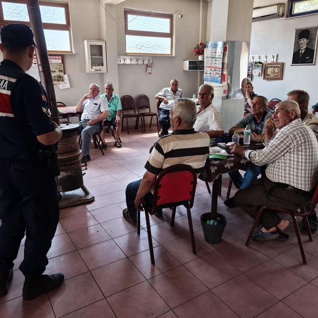 Edirne'de jandarma ekipleri orman yangınlarına karşı vatandaşları bilgilend...