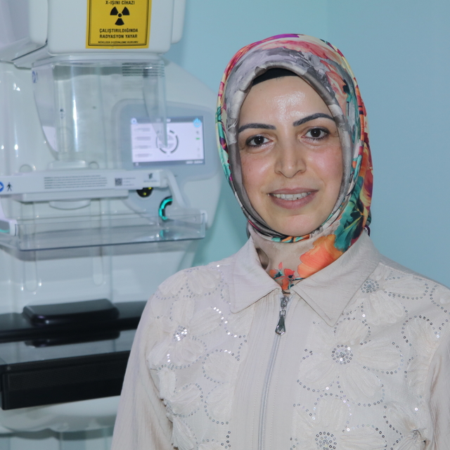 Arkadaşı için gittiği KETEM'de kanser olduğunu öğrenen kadın erken teşhisle...