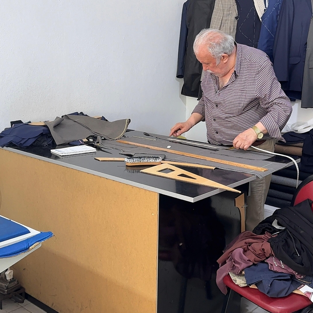 Giresunlu terzi mesleğini 59 yıldır sürdürüyor