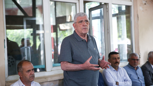 İYİ Parti Genel Başkanı Dervişoğlu, Bursa'daki orman yangınından etkilenen mahalleyi ziyaret etti
