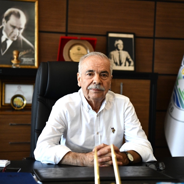 Keşan Belediye Başkanı Mehmet Özcan istirahat sürecinin ardından görevine b...