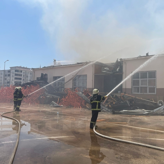 Gaziantep'te meslek lisesinde yangın (2)