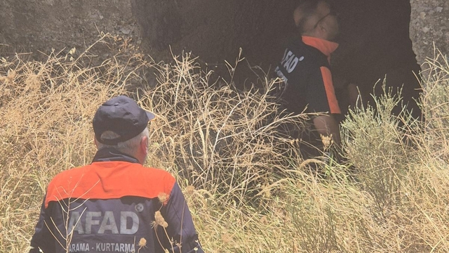 Cep telefonu ve aracı bulundu; kendisi aranıyor