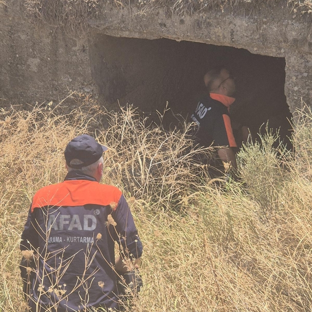 Cep telefonu ve aracı bulundu; kendisi aranıyor