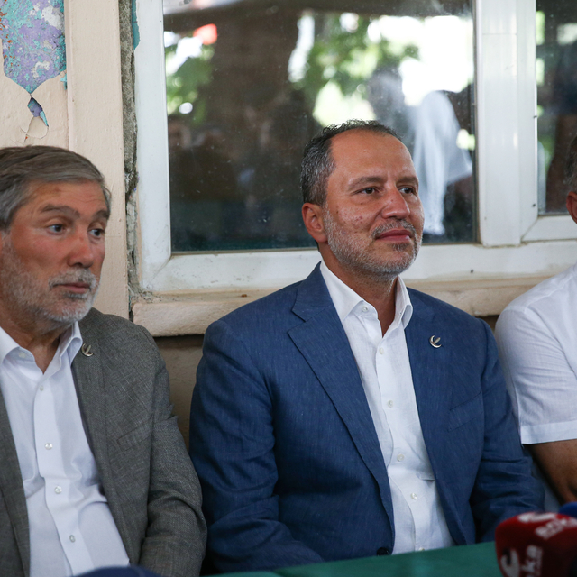 Yeniden Refah Partisi Genel Başkanı Erbakan, Bursa'da orman yangınından etk...