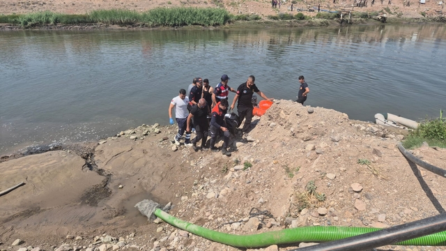 Serinlemek için girdiği Kızılırmak'ta boğuldu (2)