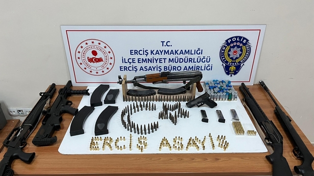 Van'da farklı suçlardan aranan 228 kişi yakalandı