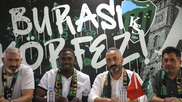 Kocaelispor, sağ bek Dijksteel ile sözleşme imzaladı