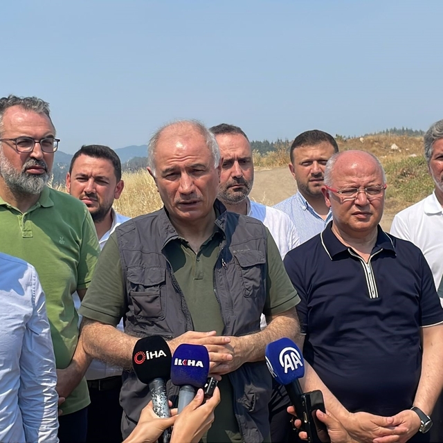 Efkan Ala: Kestel-Gürsu bölgesinde yangın büyük oranda kontrol altında