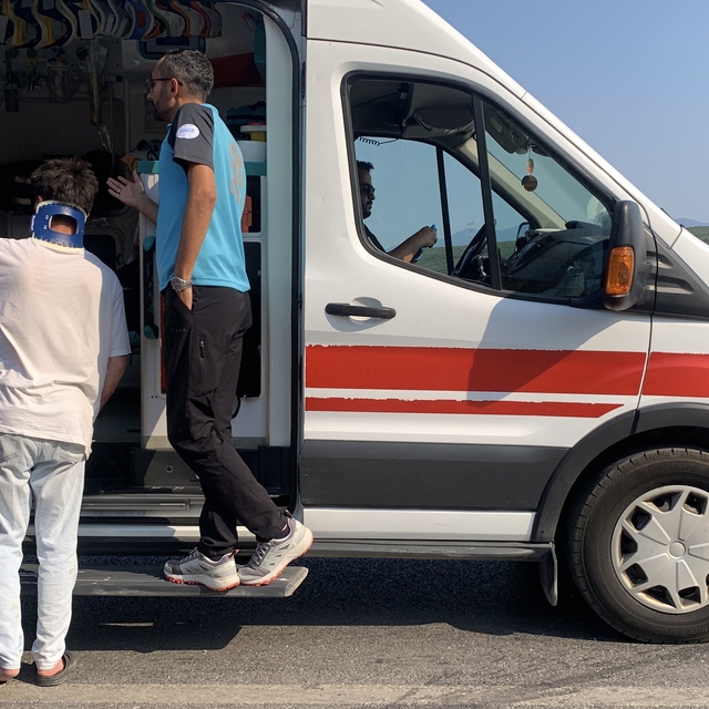 İzmit'te otomobil takla attı: 4 yaralı