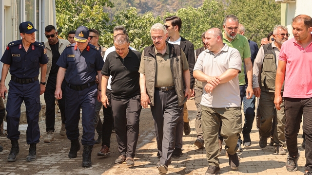 Bursa'da orman yangınları 3'üncü gününde (5)