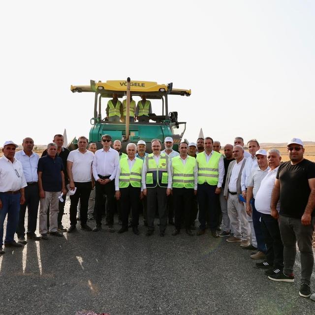 Kurtalan-Kayabağlar yolunda asfaltlama çalışması sürüyor