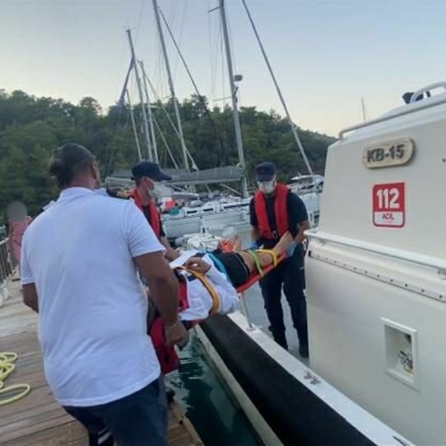 Muğla açıklarında 3 kişiye tıbbi tahliye