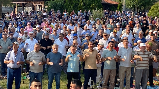 Orman yangınlarının sürdüğü Karabük'te yağmur duası