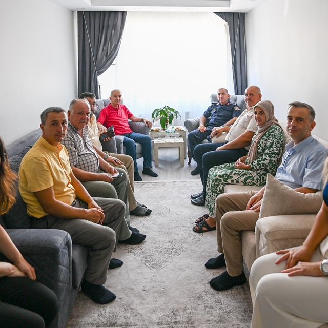 Kırklareli Valisi Turan, "Aile Yılı" kapsamında ziyaretlerini sürdürüyor