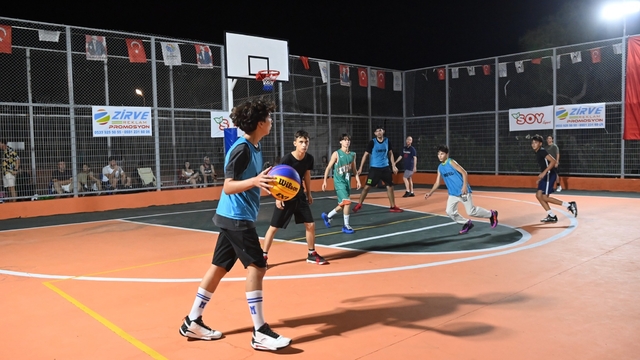 Kumluca'da 3x3 Sokak Basketbolu Turnuvası düzenlendi