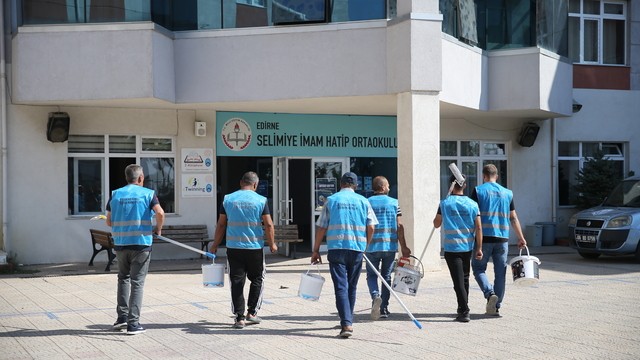 Edirne'de denetimli serbestlik yükümlüleri meslek öğrenip kamu yararı için çalışıyor