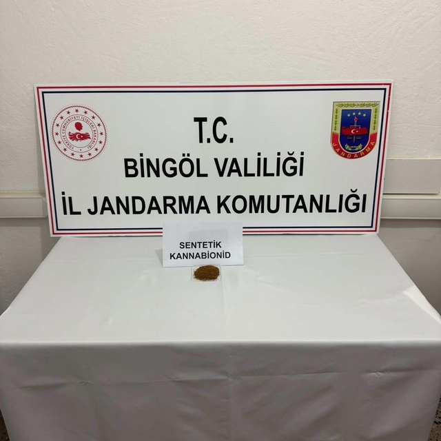 Bingöl'de 746 kök Hint keneviri ile sentetik uyuşturucu ele geçirildi