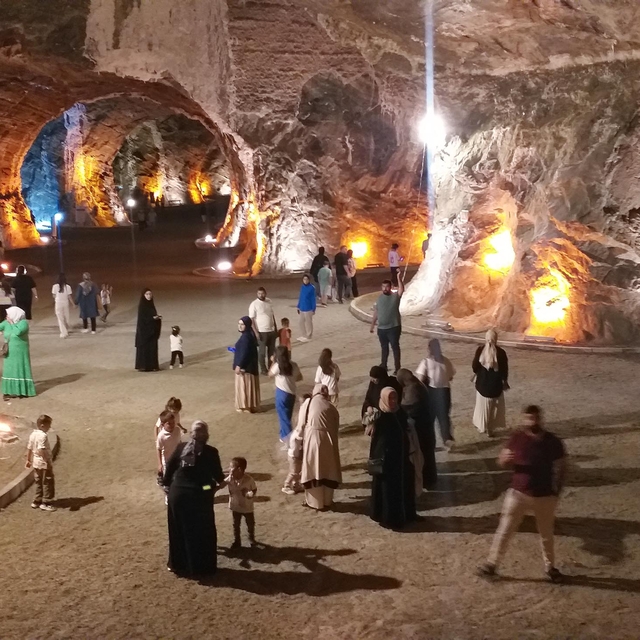 Iğdır'daki tuz mağarası, ziyaretçilerin gözdesi oldu