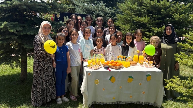 Sarıoğlan'da Kur'an kursu öğrencilerine serinletici etkinlik