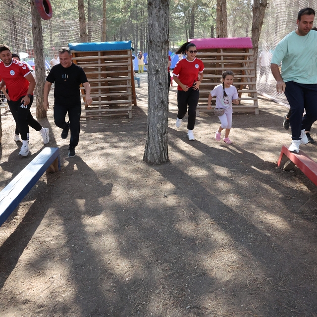 Sarımsaklı Barajı'nda düzenlenen doğa kampına vatandaşlar ilgi gösterdi
