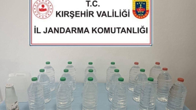 Kırşehir'de 48 litre etil alkol ve 1 litre kaçak votka ele geçirildi