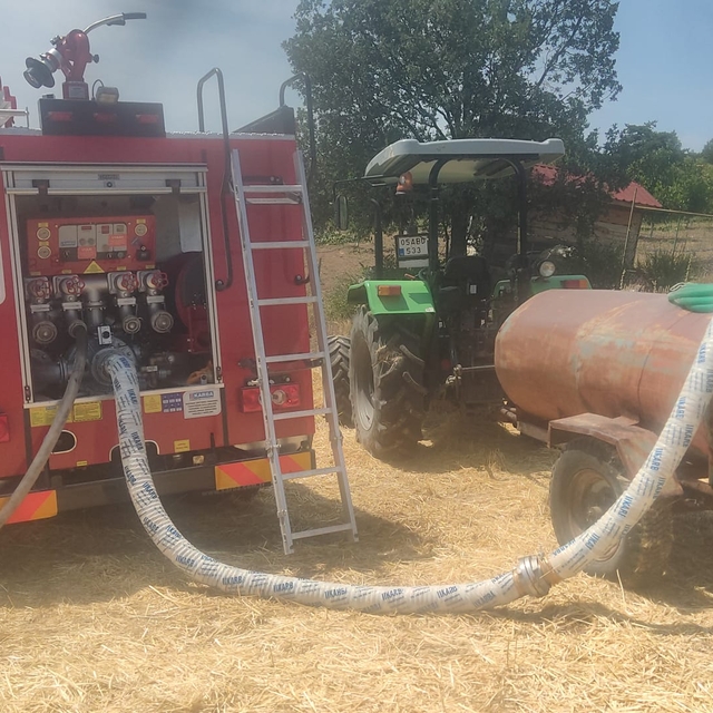 Gümüşhacıköy'de biçerdöverde çıkan yangın söndürüldü