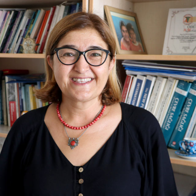 Sıcaklık rekorlarının kırıldığı yaz aylarında sıcak çarpmalarına karşı dikk...